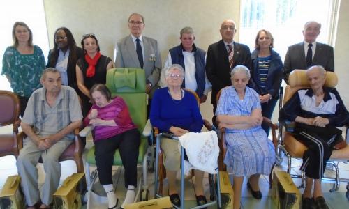 Remise de colis aux ressortissants de l’Office Nationale des Anciens Combattants et victimes de guerre hébergés au GHAM